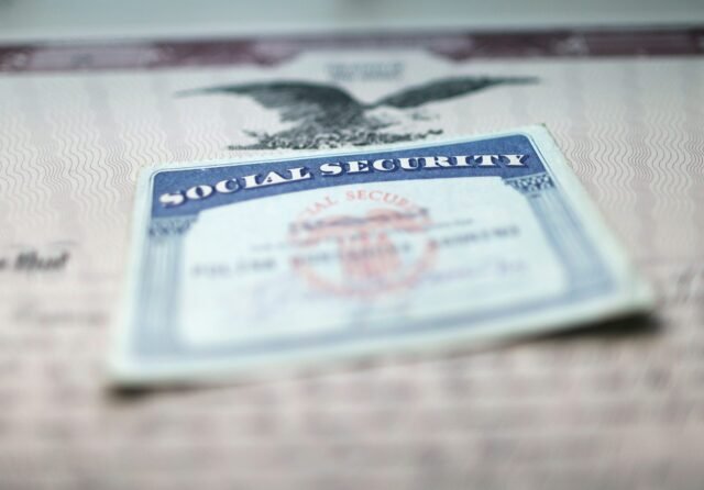 Social Security Faces $500 Monthly Cut in 2032 as Trust Fund Depletion Accelerates